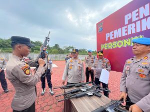 Kapolres Pimpin Pemeriksaan Senjata Api di Mapolres Rokan Hulu