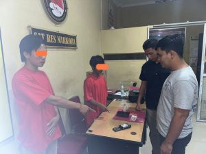 AKP Repelita Ginting Ungkap Peredaran 24 Paket Sabu di Rokan Hulu, Dua Tersangka Ditangkap