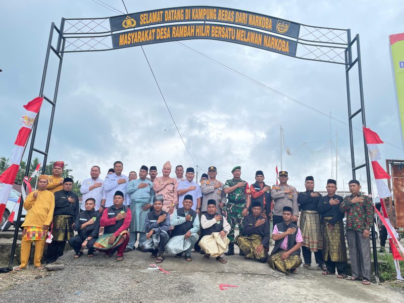 Polres Rokan Hulu dan Pemkab Resmikan Kampung Bebas Narkoba di Desa Rambah Hilir
