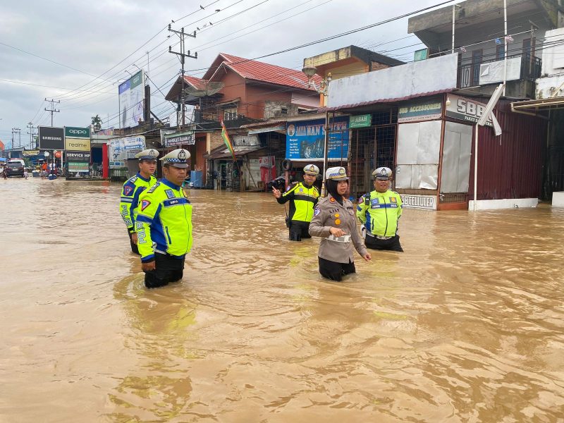 Luapan Sungai Batang Lubuh Rendam Babussalam, Pasir Pengaraian Lumpuh