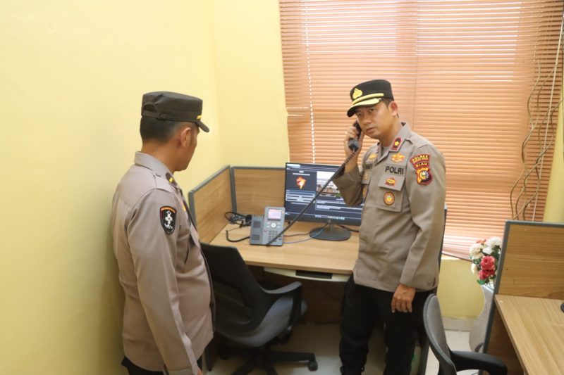 Wakapolres Rohul KOMPOL Rahmat Hidayat, SIK Tinjau Kesiapan Layanan Call Center 110