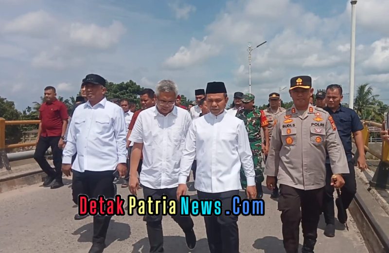 Gubernur Riau Tinjau Jembatan Sungai Rokan yang Miring, Perbaikan Dimulai Usai Lebaran