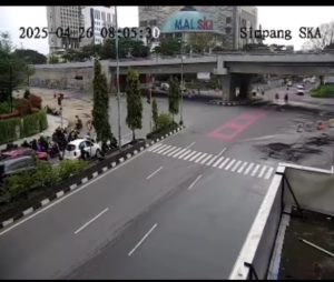 Pria Diduga Jatuh dari Fly Over SKA Pekanbaru, Ditemukan Kritis di Jalan Tuanku Tambusai