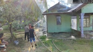 Kebakaran Hanguskan Satu Unit Rumah Warga di Desa Tandun, Kerugian Capai Rp.300 Juta