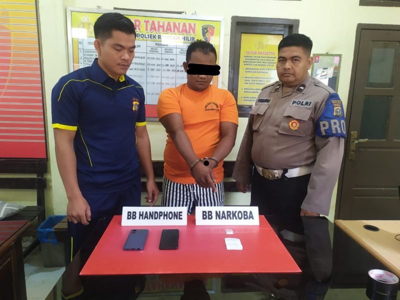Kapolsek Rambah Hilir Berhasil Amankan Resedivis Narkoba di Dusun Muara Sambung