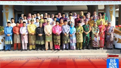 Pemkab Rokan Hulu Gelar Apel Hari Jadi ke-68 Provinsi Riau dengan Tema “Merawat Tuah, Menjaga Marwah”