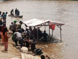 Rakit Penyeberangan Tenggelam di Ujung Batu, Ini Kronologinya