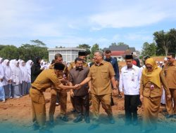 Bupati Rokan Hulu Letakkan Batu Pertama Pembangunan Gedung MAS Tahfidz di Islamic Center Pasir Pengaraian