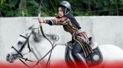 Tiga Atlet Rohul Wakili Riau di Kejurnas Horseback Archery Bromo 2025