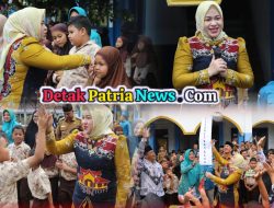Ketua TP PKK Rohul dr. Yeni Dwi Putri Hadiri Peringatan HGN 2025 di SDN 002 Rambah
