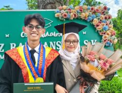 Wisuda Haru Aziz Rahmansyah di Tengah Ibadah Haji Orang Tua