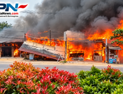 Enam Kios di Bagan Batu Ludes Terbakar